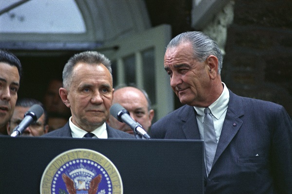 А. Н. Косыгин и Л. Джонсон в Гласборо 23 июня 1967 года